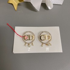 디올 CD 로고 큐빅 브로치