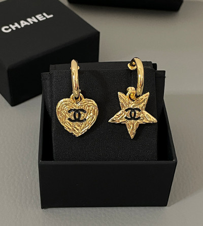 샤넬 24p 용암 별 하트 언밸런스 이어링