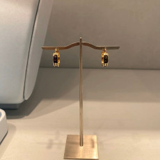 미우미우 쁘띠 귀걸이