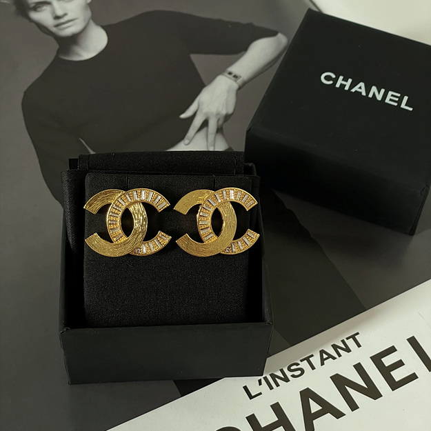 샤넬 빅 로고 귀걸이