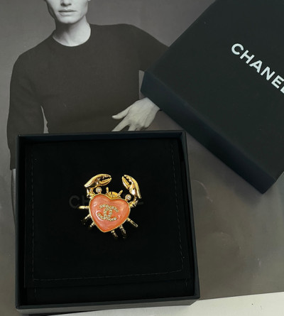 샤넬 25C 쁘띠 게 브로치