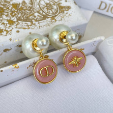 디올 언밸런스 꿀벌 귀걸이