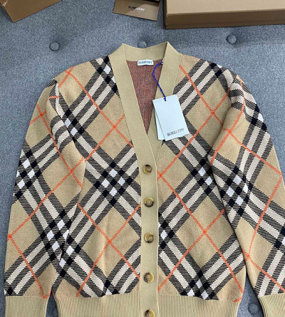 버버리 클래식 체크 가디건