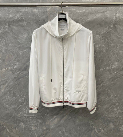 톰브라운 바람막이