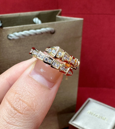 불가리 세르펜티 바이퍼 반지