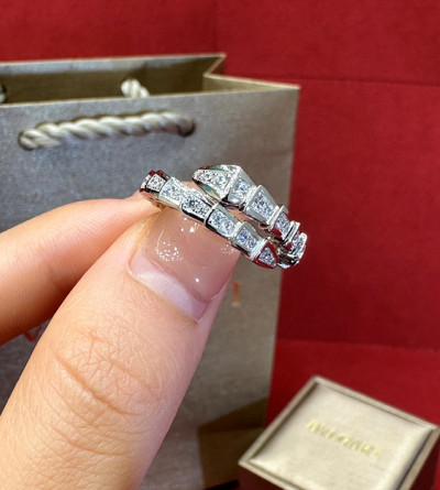 불가리 세르펜티 바이퍼 반지