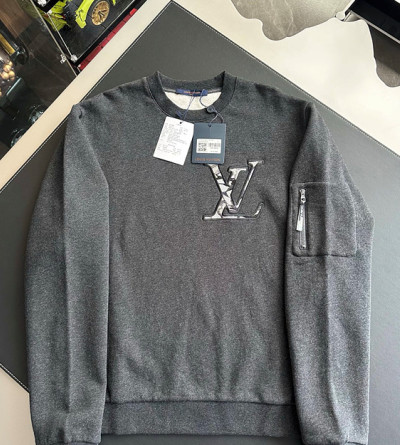 루이비통 로고 맨투맨