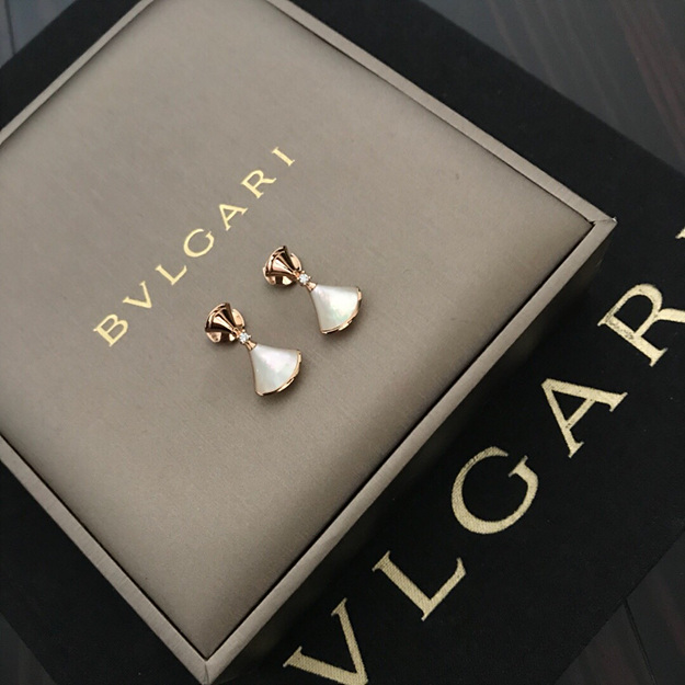 불가리 디바스 드림 이어링