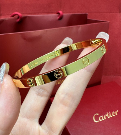 까르띠에 러브 팔찌 6.1mm