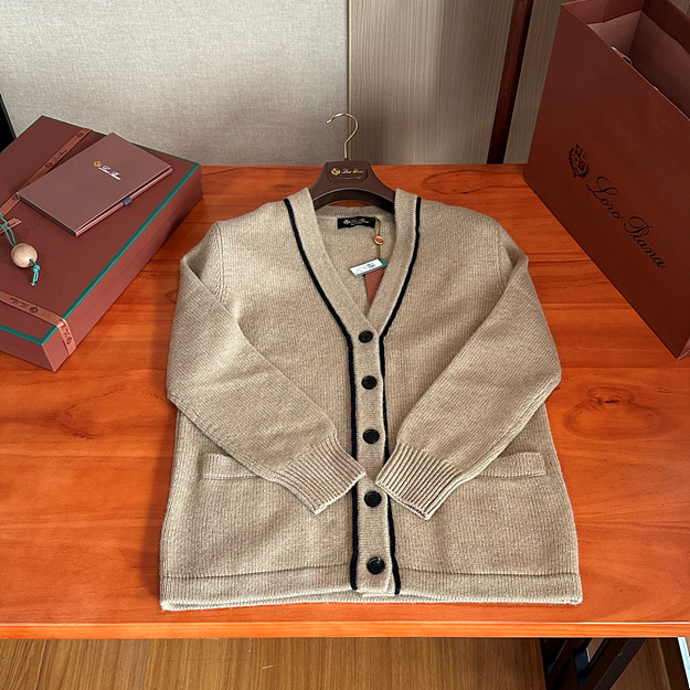 로로피아나 여성용 가디건