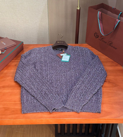 로로피아나 꽈베기 니트