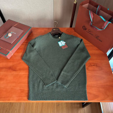 로로피아나 라운드 니트