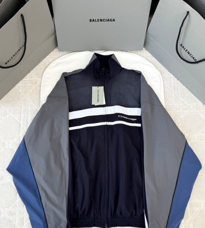 발렌시아가 레터링 자수 집업