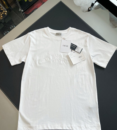 디올 자수 반팔