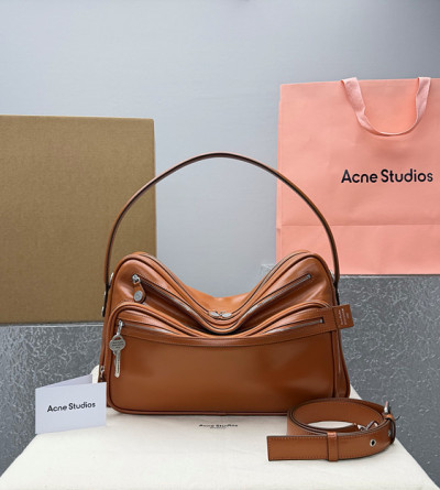 아크네스튜디오 카메라 숄더 백