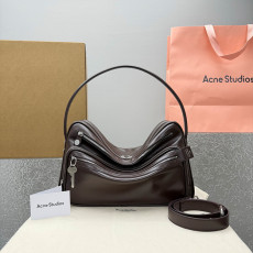 아크네스튜디오 카메라 숄더 백